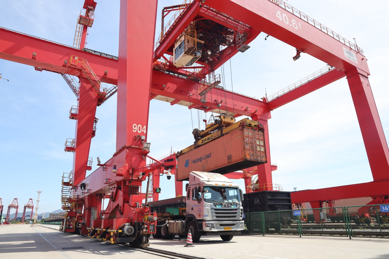 XC-Sports资源津巴布韦Bikita矿山首批透锂长石精矿到港